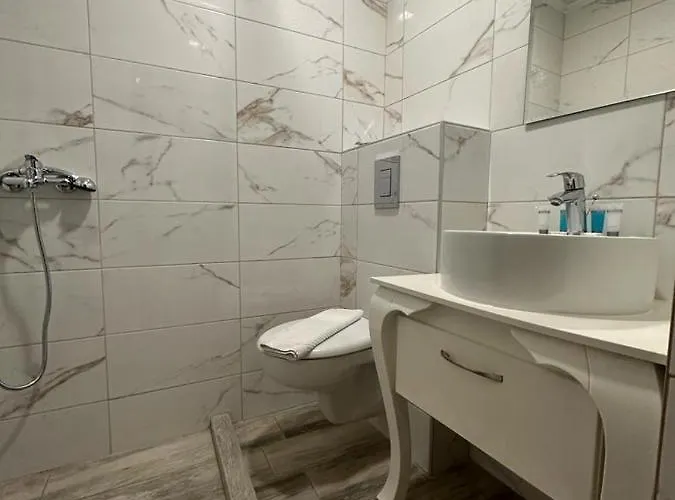 Проживание в семье Just