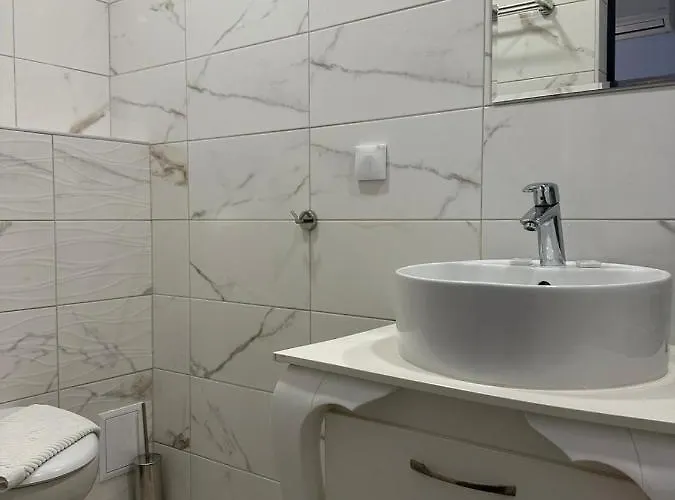 Just Проживание в семье *